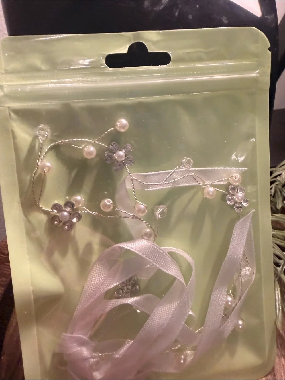 SHEIN Pearl & Crystal Floral Hair Vine - White